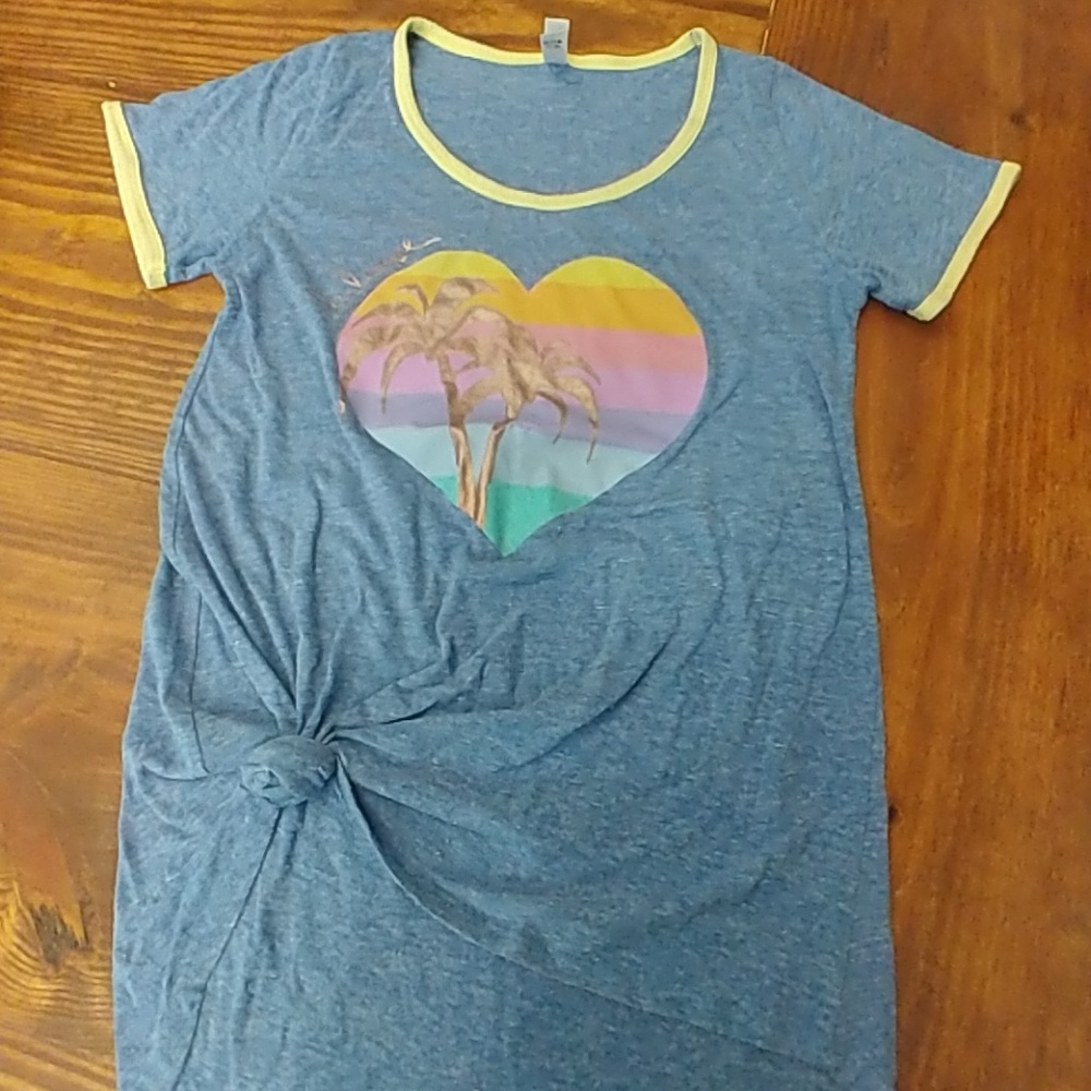 Lularoe shirt